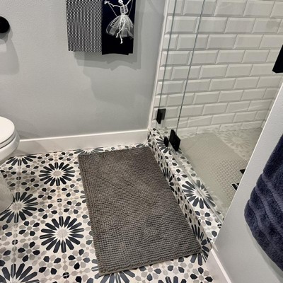 20x32 Spacedye Striped Bath Rug Gray/White - Threshold™
