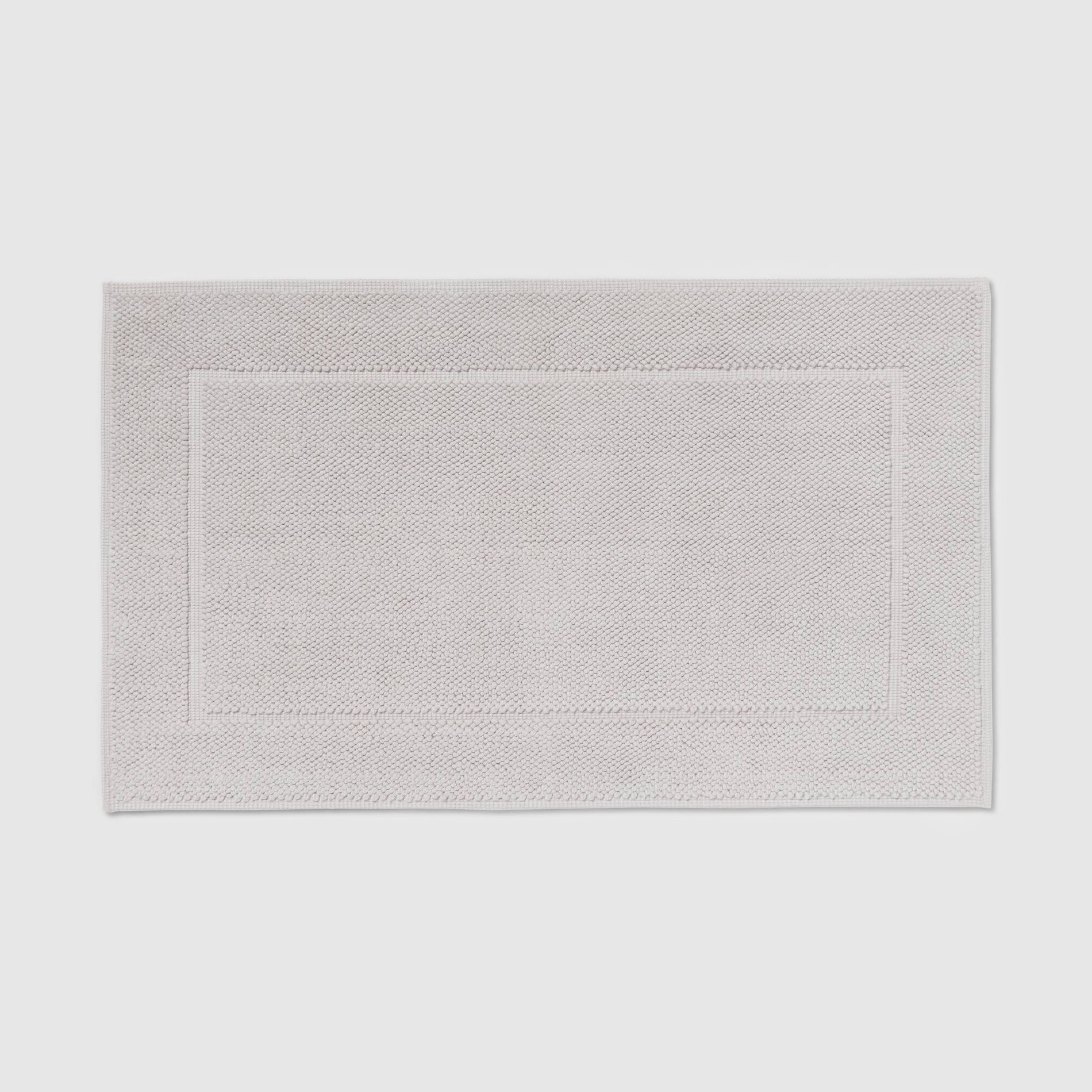21"x34" Spa Plush Bath Rug Light Gray - Threshold™