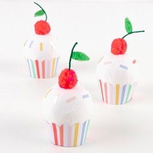 Meri Meri Cupcake Surprise Balls (Pack of 3) - 1 of 4