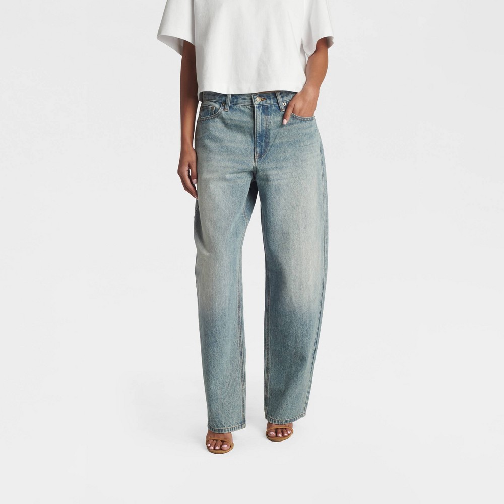 KBB by KAHLANA Women's Mid-Rise 'The Zip Back Jeans' - Light Wash 6