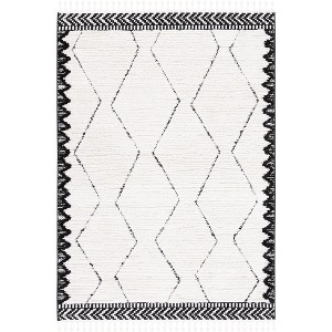 Marrakesh MRK536 Power Loomed Area Rug  - Safavieh - 1 of 4