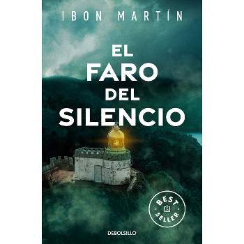 El Faro del Silencio / The Lighthouse of Silence - (Crímenes del Faro, Los) by  Ibon Martín (Paperback)