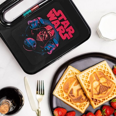 Uncanny Brands The Child Waffle Maker Baby Yoda from The Mandalorian,  Official Disney Product