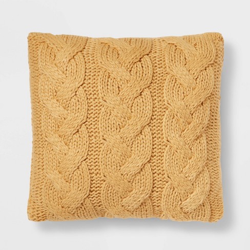 Cable knit throw discount pillows