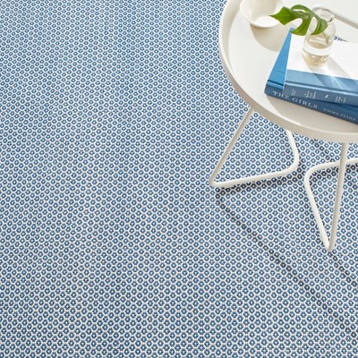 Finn Blue and White Handwoven Wool and Synthetic 5' x 8' Rug