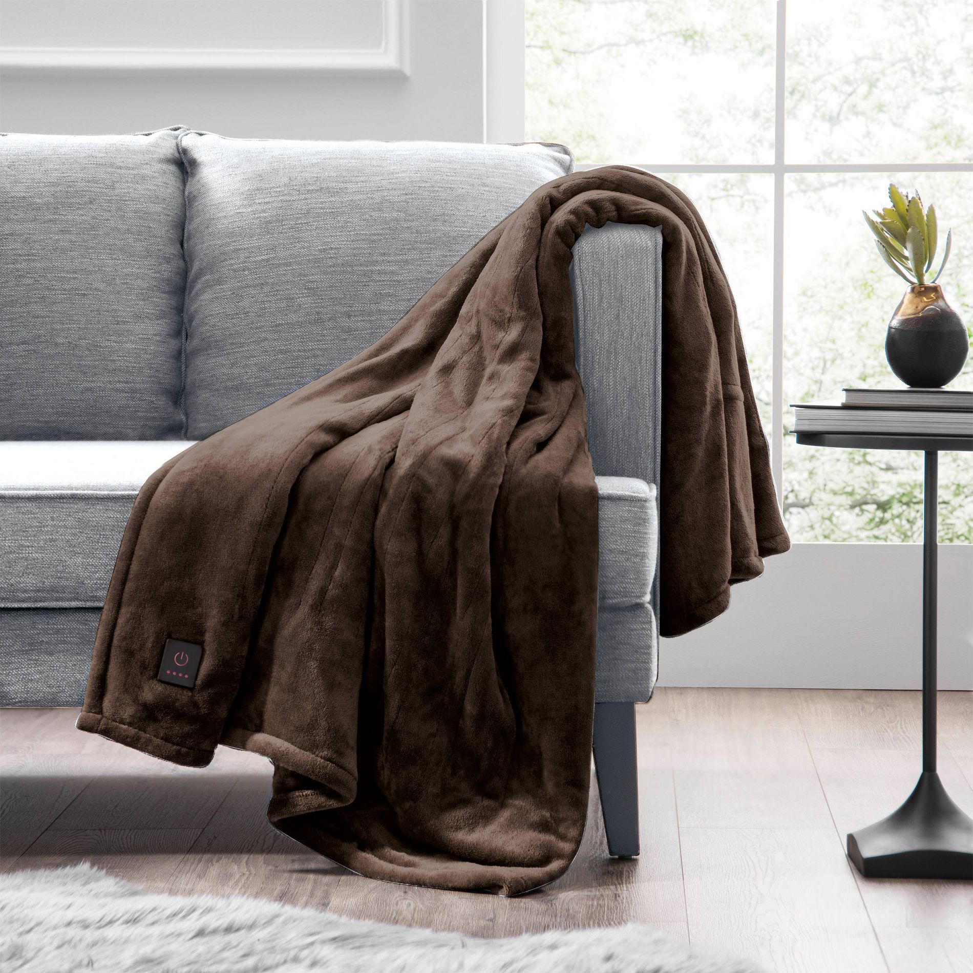 Brookstone Heated Cozy Throw