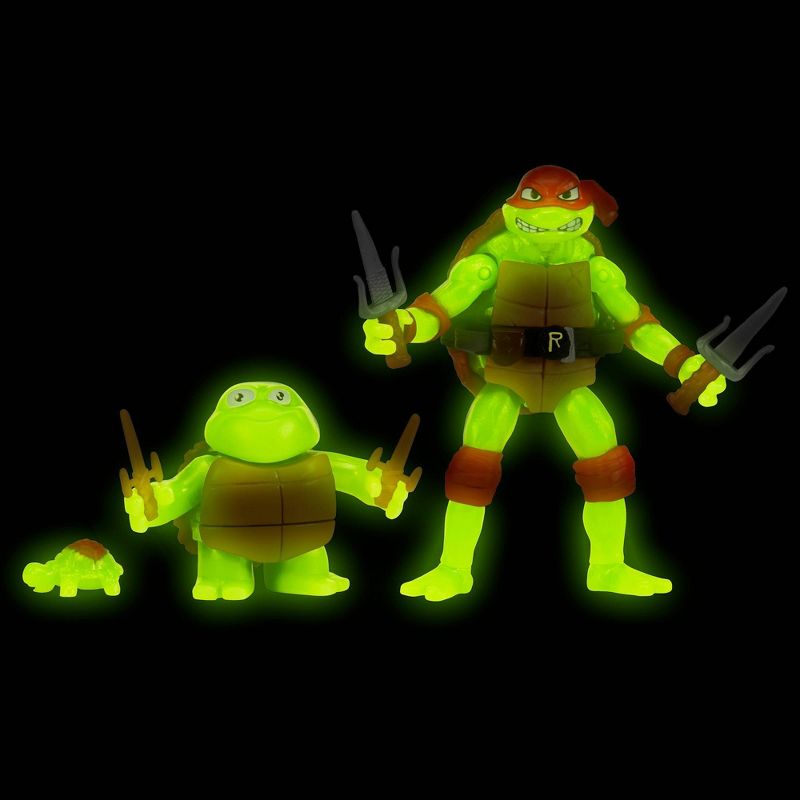 Teenage Mutant Ninja Turtles: Mutant Mayhem Making of a Ninja Raphael Action Figure Set - 3pk, 4 of 10