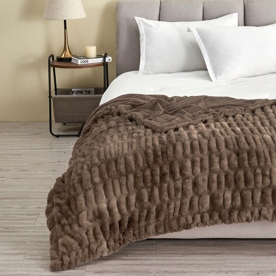 Image of Ruched Faux Fur Reversible Throw Blanket, Fuzzy and Luxurious Throw Blanket - Great Bay Home (50" x 60" Throw, Brown)