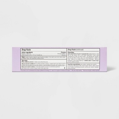 Extra Sensitive Fluoride Anti-Cavity Whitening Toothpaste - Mint - 4oz - up&up™