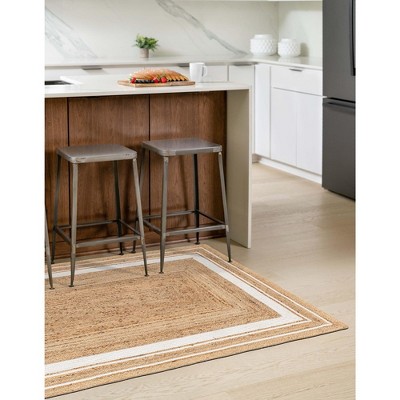 Handmade Natural Ivory Braided Jute 2'x3' Indoor Rug
