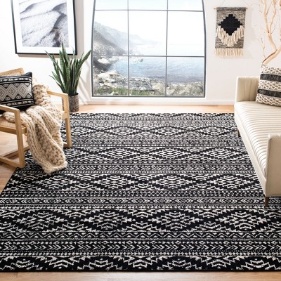Bohemian Bliss Geometric Black & Ivory Synthetic Area Rug - 8' x 10'