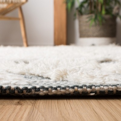 Ivory and Gray Tufted Wool Rectangular Area Rug