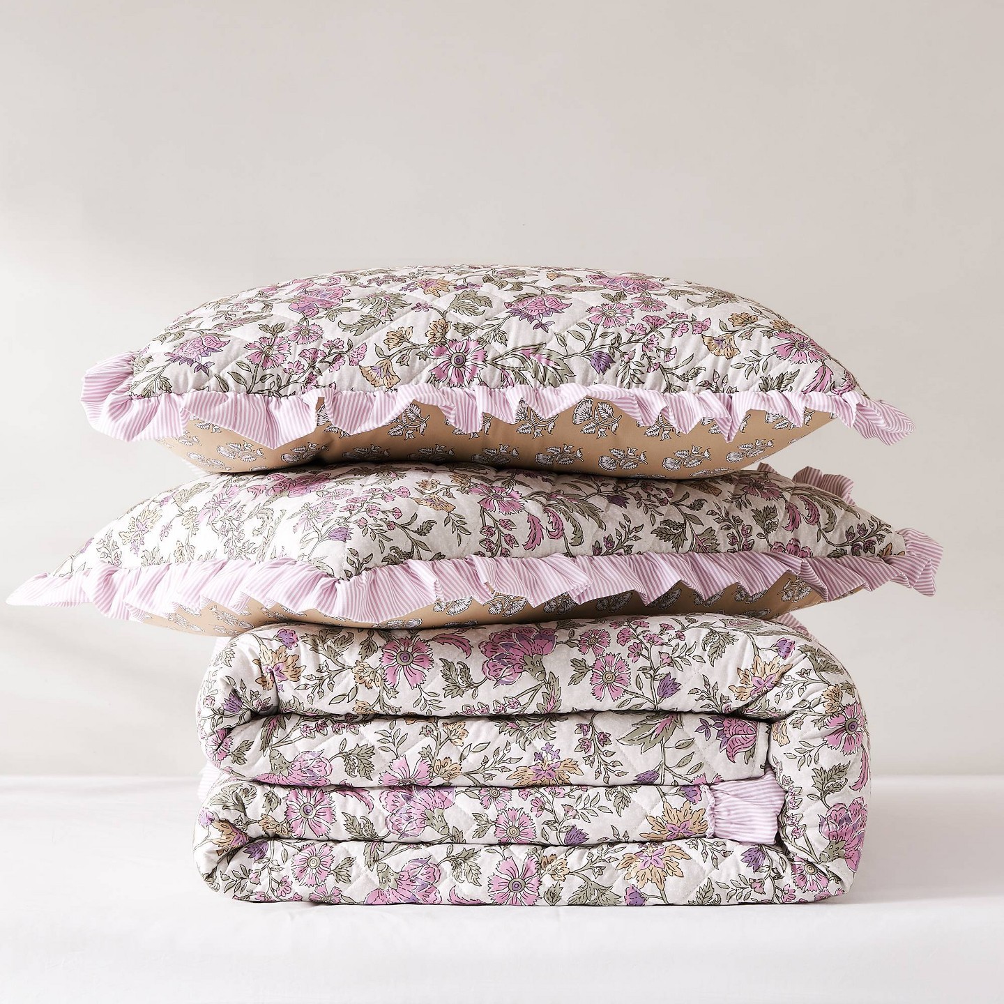 Покрывала Lush Decor King/California King Lola Block Print Ruffle Reversible Floral Quilts Purple, цвет: С принтом — фото 5