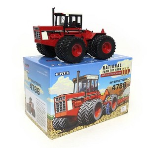 ERTL 1/32 International 4786 4WD Tractor, 2015 National Farm Toy Show 16272a - 1 of 4