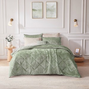 3 PCS Twin/Twin XL Velvet Duvet Cover Set with Throw Pillow Green - 1 of 4
