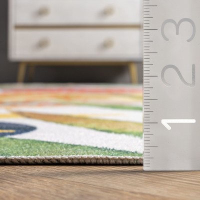 Amelia Tropical Green 4' x 6' Machine Washable Synthetic Rug