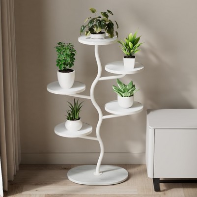 white bracket white plate