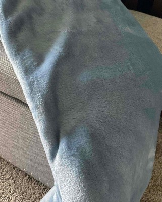 Full/queen Solid Plush Blanket Blue - Room Essentials™ : Target