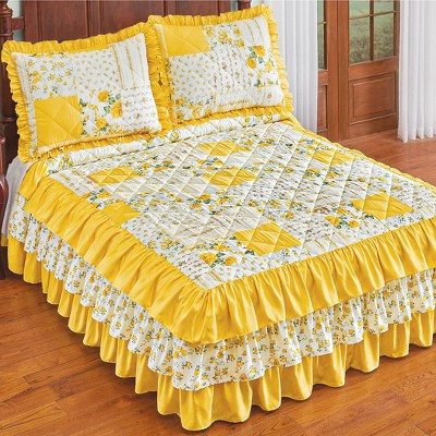 Full White and Yellow Floral Patchwork Quilted Bedspread Set
