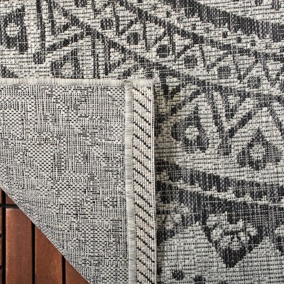 Light Grey and Black Rectangular Synthetic Area Rug 5' x 7'