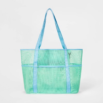 beach tote with pockets