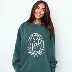 Yale New Haven Oval - Women's Garment Dyed Graphic Sweatshirt - 1 of 4