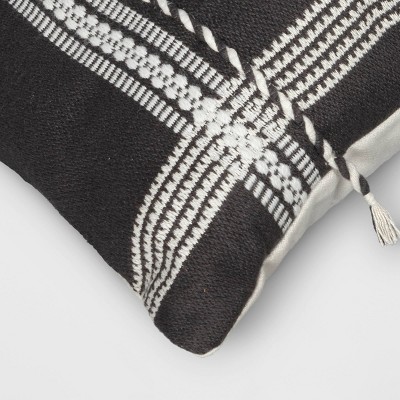 12&#34;x27&#34; Twists and Tassels Rectangular Outdoor Lumbar Pillow Black/White - Threshold&#8482;_2