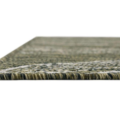 Green and Ivory Synthetic Outdoor Botanical Area Rug, 6' x 9'