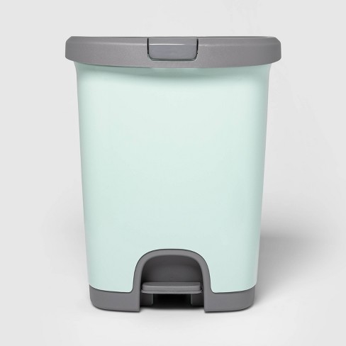trash can with lid and wheels