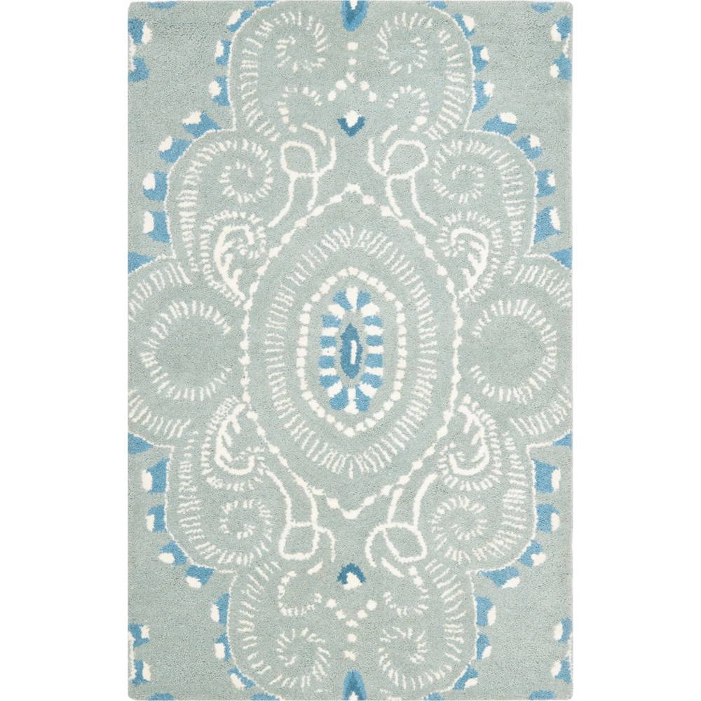 2'x3' Medallion Tufted Accent Rug Blue/Ivory - Safavieh