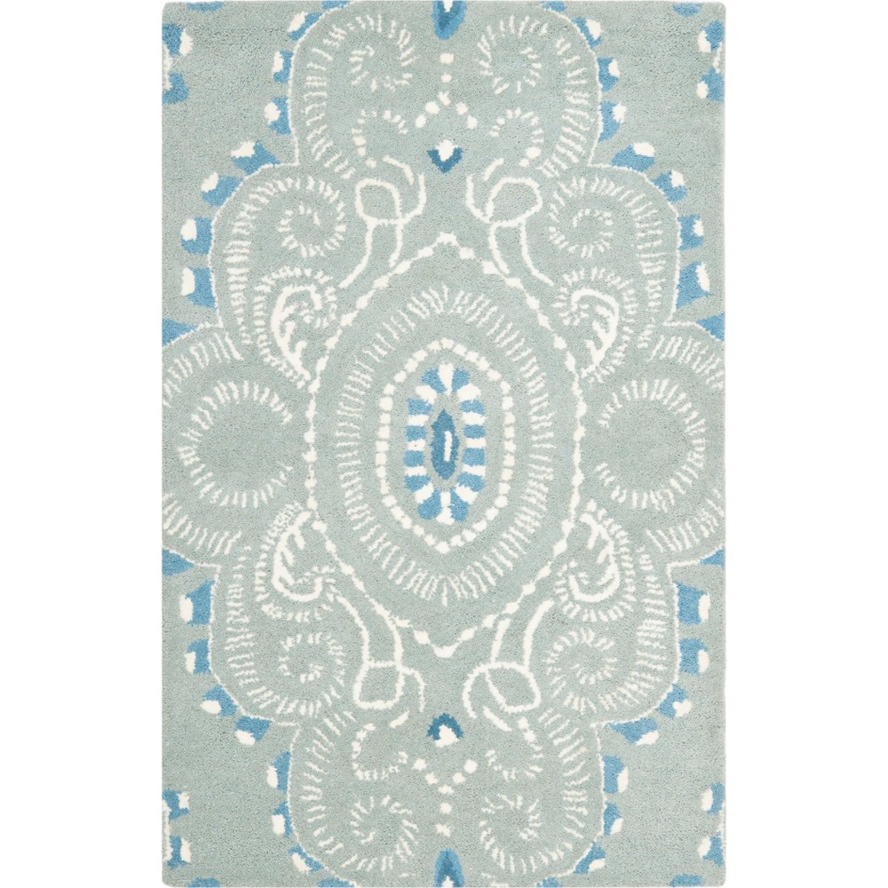 2'x3' Medallion Tufted Accent Rug Blue/Ivory - Safavieh