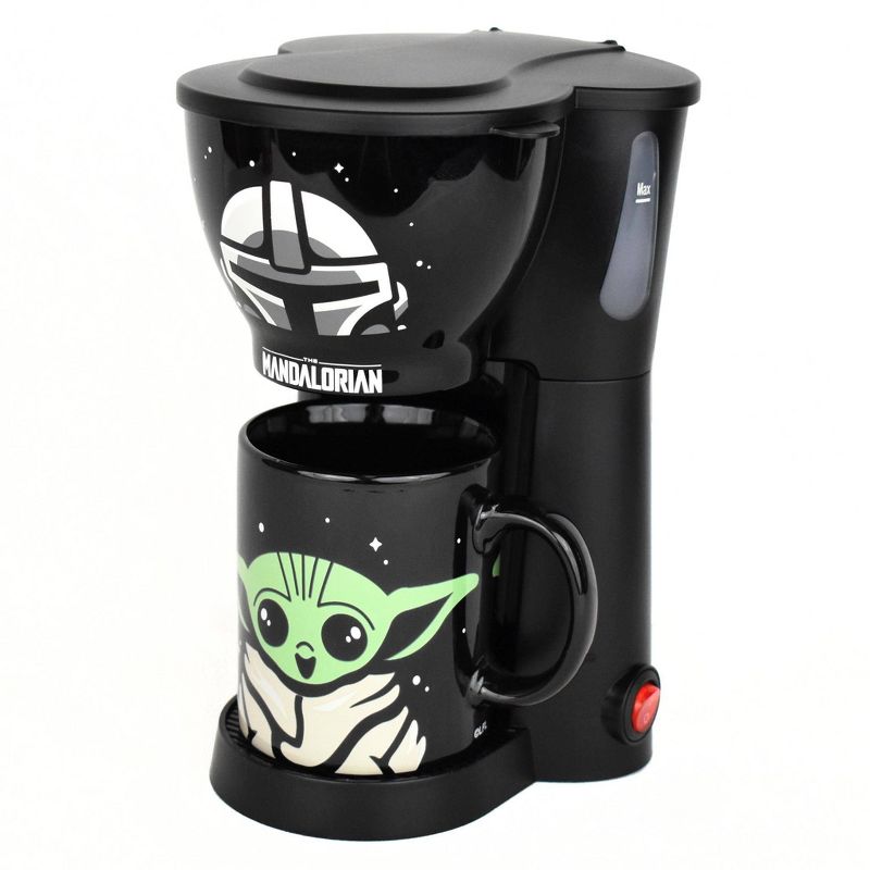 Uncanny Brands Star Wars Mandalorian Single Cup Coffee Maker with Mug, 3 of 17