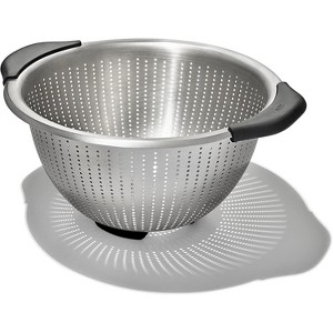 Good Grips Stainless Steel 5 qt./ 4.7 L Colander - 1 of 4
