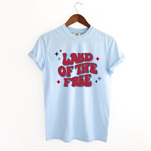 Simply Sage Market Women's Land Of The Free Retro Short Sleeve Garment Dyed Tee - 1 of 4