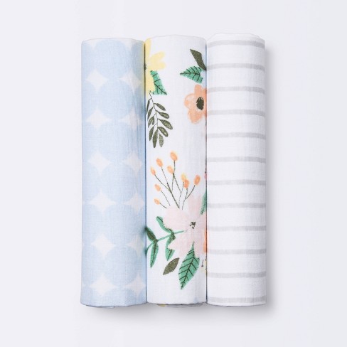 Lightweight store swaddle blankets