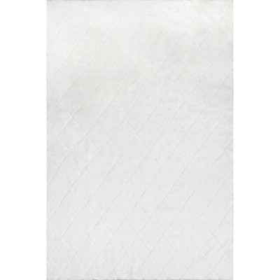 Nuloom Amy Cozy Plush Casual Faux Rabbit Pet Friendly Premium Machine Washable Area Rug