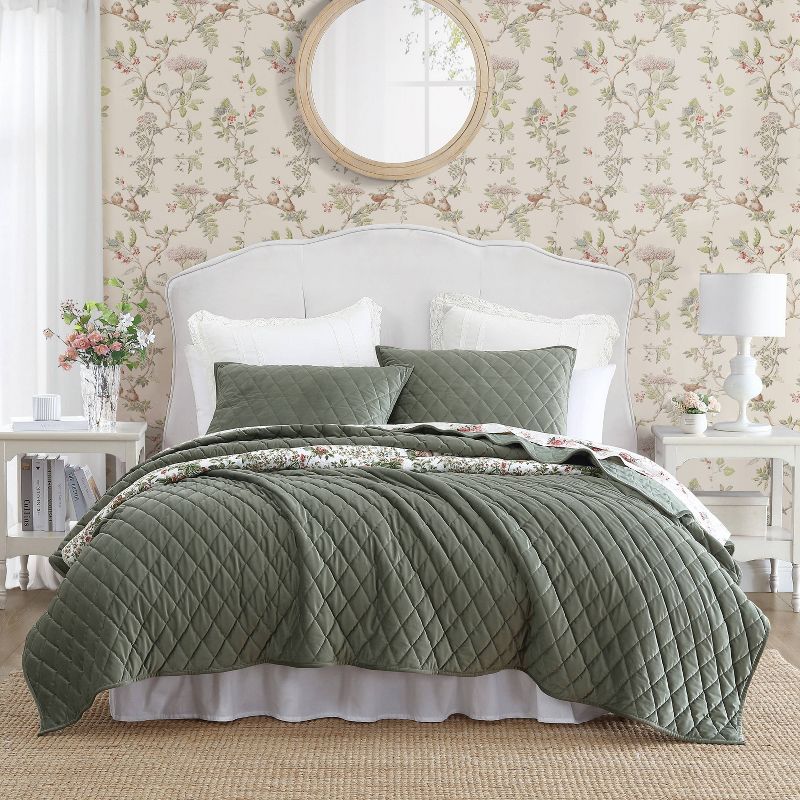 Laura Ashley Diamond 100% Polyester Quilt Bedding Set Green, 2 of 13
