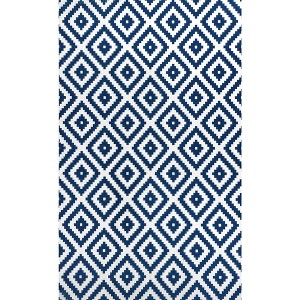 Nuloom Kellee Pet Friendly Machine Washable Modern Diamonds Area Rug - 1 of 4