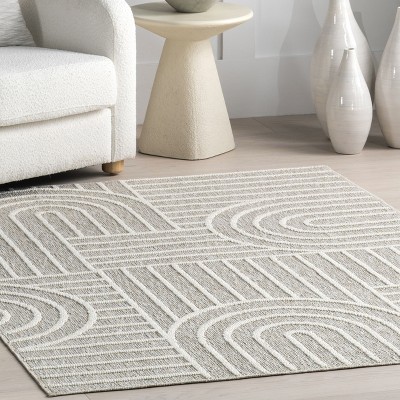 Liliya Gray Geometric 4' x 6' Washable Synthetic Rug