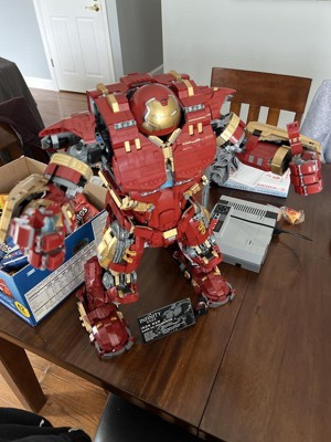 LEGO 76210 Hulkbuster - LEGO Super Heroes - BricksDirect