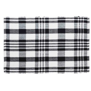 VCNY 2'x'3' Plaid Indoor/Outdoor Layering Accent Rug Black/White - 1 of 4