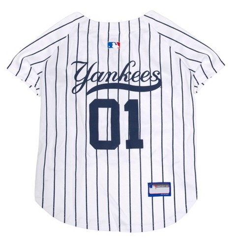  Pets First MLB New York Yankees Reversible T-Shirt,X-Small for  Dogs & Cats.with The Team Logo Comes with 2 Designs,Stripe Tee Shirt on one  Side,Solid Design on The Other Side!,Team Color,YAN-4158-XS 