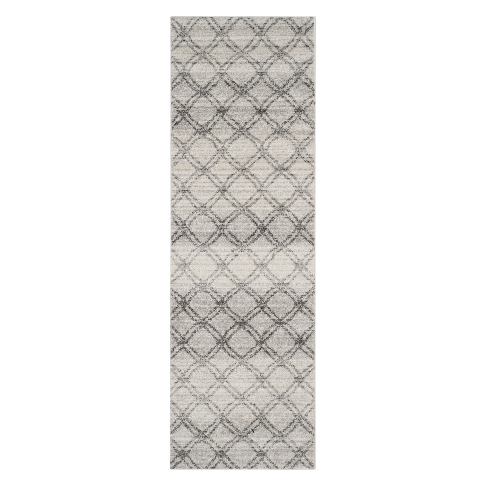 2'6inx6' Geometric Runner Silver/Charcoal - Safavieh