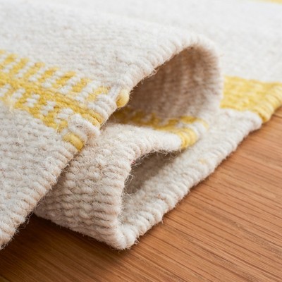 Gold and Ivory Handwoven Wool 4' x 6' Area Rug