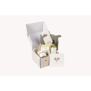 Lizush - Citrus Self care gift box, Natural skincare gift set - Unisex - AG - 1 of 4
