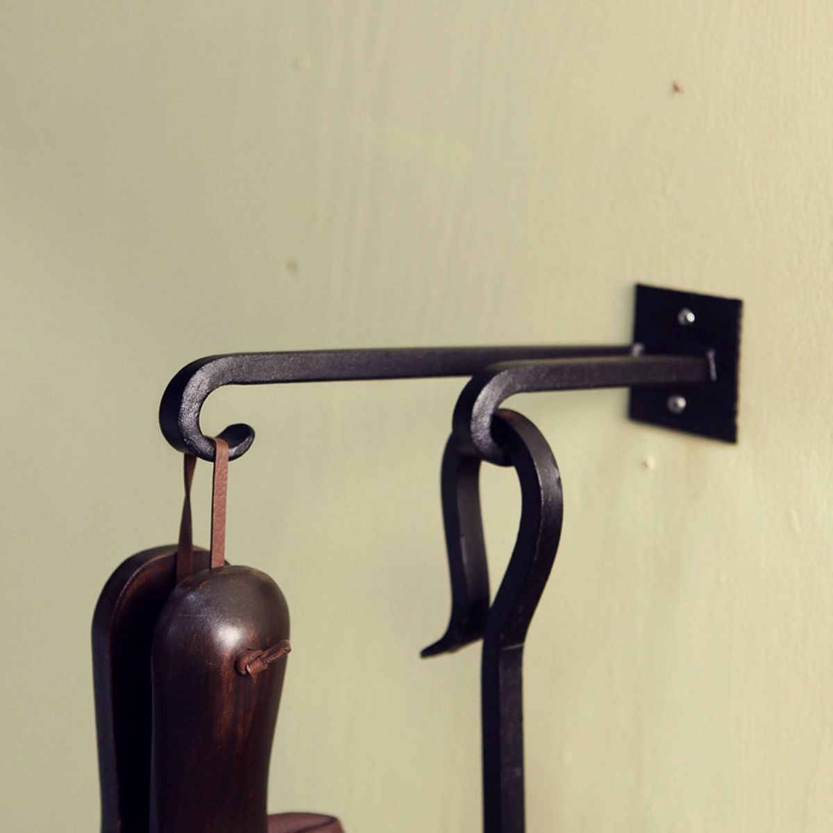 ACHLA Designs 2pc Iron Lodge Double Bracket and Multiple Hooks Black 2.5"x10" - thumbnail 3