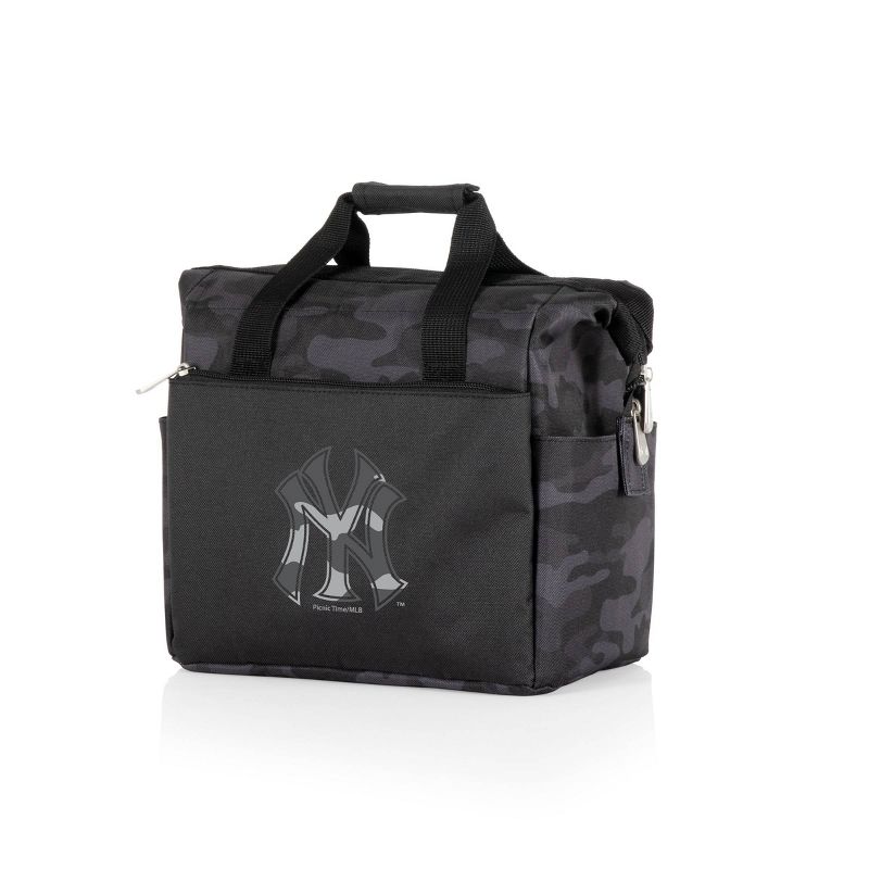 MLB New York Yankees On The Go Soft Lunch Bag Cooler - Black Camo, 2 of 5