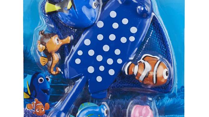 SwimWays Disney Finding Dory Mr. Ray&#39;s Dive and Catch Game, 2 of 12, play video