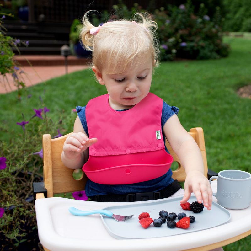 Green Sprouts Snap & Go Silicone Food-Catcher Bib (2 pack), 3 of 4