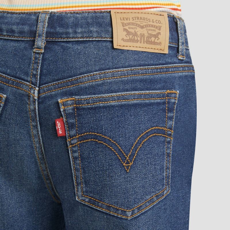 Levi's® Girls' Mid-Rise Mini Mom Jeans - Light Wash, 3 of 13